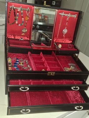 Vintage Mele Jewelry Box